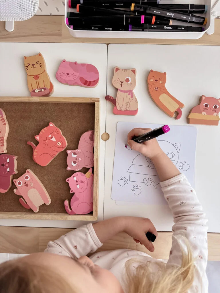 Artist’s Cat Figurines & Colouring Play Kit