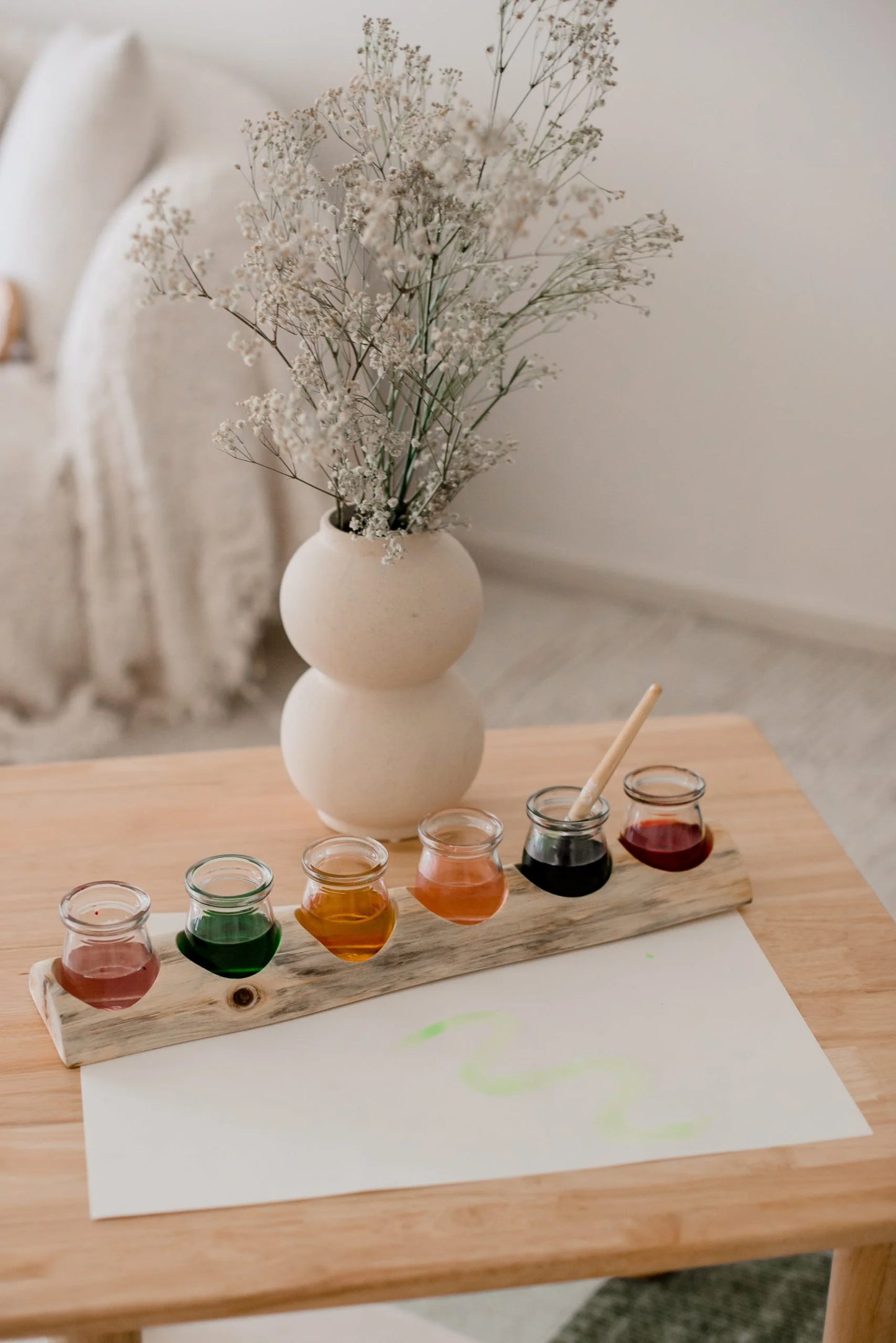 Artist’s Color Mixing Stand