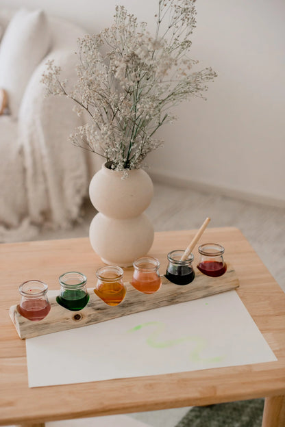 Artist’s Color Mixing Stand